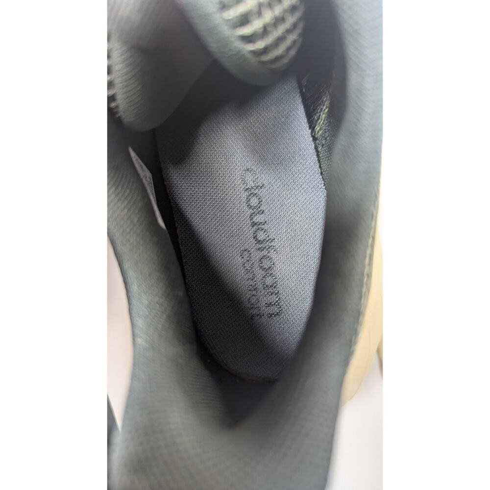 Adidas Questar Flow Green Legend Earth Orange Men boys size 6.5 - Picture 4 of 10